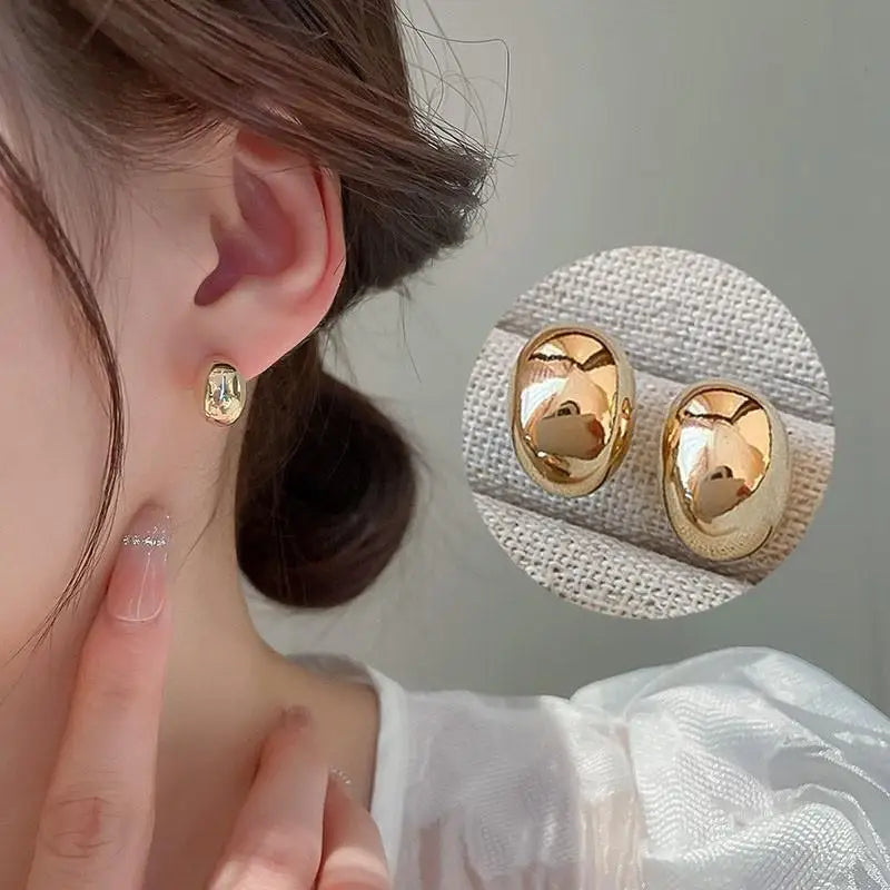 Fashion Vintage Gold Color U Earrings For Women Metal Earing Jewelry 2024 Trending Korean Silver Color Oval Hoop Earrings JN9